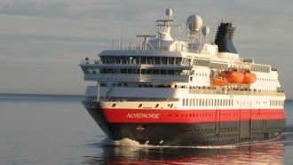 Representanter for den maritime klyngen i Norge synes miljøkravene til nye kystruteskip er for dårlige, og har selv kommet frem til en løsning som kan gi nullutslippsskip mellom Bergen og Kirkenes.
