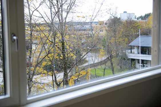 PÅ INNSIDEN: Det blir god utsikt fra leilighetene.