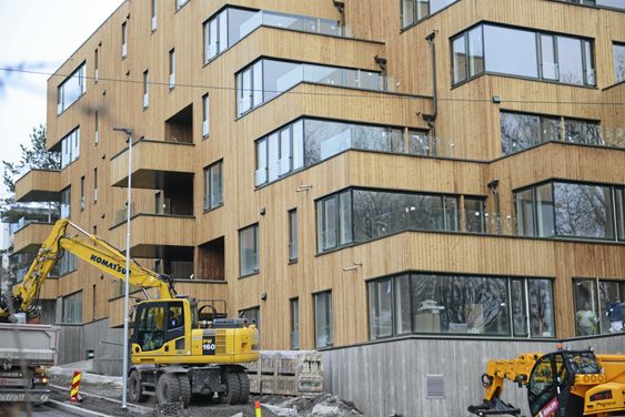 TREFASADE: Slik ser bygget ut fra Ormerudveien.