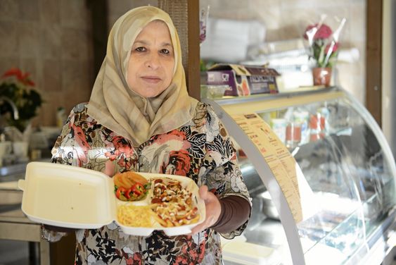EKSOTISKE DELIKATESSER: Amal Hamza kokkelerer!