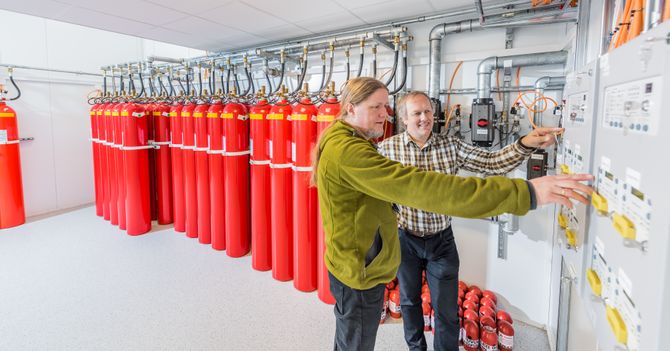 Brannvarslings- og slukkeanlegg er noe av det som er inkludert i et «nøkkelferdig» datasenter. Bildet er fra Basefarms datasenter på Lørenskog.