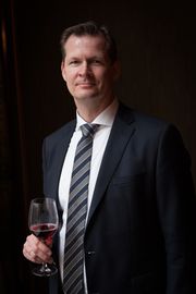 SJEF: Administrerende direktør Atle Farmen råder over et landsdekkende salgsapparat med høy kompetanse.