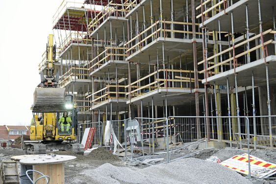 STOR UTBYGGING: Utbyggingene i Ormerudveien er samlet sett de største byggeprosjektene i kommunen akkurat nå, og det er mange boliger som skal bygges. I forbindelse med byggingen har det blitt mye snakk om frykten for sikkerheten for skolebarna på Kolbotn skole.