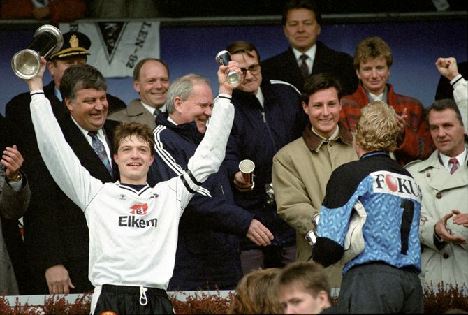 I 1992 slo Rosenborg Lillestrøm 3-2 i cupfinalen, og Karl-Petter Løken kunne feire sitt tredje av fire cupseiere for Rosenborg. Han var også med å bli cupmester i 1988, 1990 og 1995.