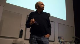 FØREDRAG: Johan Kaggestad heldt eit føredrag om talentutvikling.