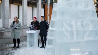 Klimasøksmålet pågår i Oslo tingrett, hvor Greenpeace og Natur og ungdom, med støtte fra Besteforeldrenes klimaaksjon, har saksøkt staten fordi de mener tildelingen av 23. konsesjonsrunde strider imot paragraf 112, miljøparagrafen i Grunnloven.