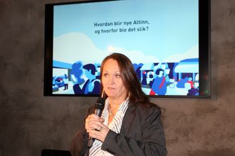 KINDEREGG: Altinn-sjef Cathrine Holten forklarer at Altinn er tre ting. Både teknisk plattform, tjenester og samarbeid. Uten å skape verdi for brukerne er de likevel ingenting, sa «Cat» på gårsdagens pre-lansering.