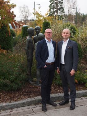 HAR TROEN: Jon Syver Ternå (t.v.) og Roger Edvardsen i Privatmegleren Kvadrat på Kolbotn melder om kjøpers marked.