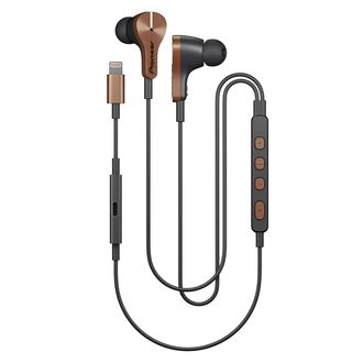 Pioneer Rayz Plus lar deg lade iPhonen via en ekstra Lightning-inngang. Foto: Pioneer