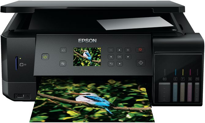 Med Epsons EcoTank-system skal fotoutskriftene bli betraktelig billigere. Her er selskapets nye modell 7700. Foto: Epson.