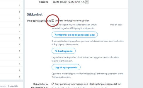 Ved å skru på tofaktorpålogging blir du umiddelbart langt tryggere på nettet. Løsningen kalles også 2-stegsverifisering. På engelsk har den flere navn, men se etter en knapp som ber om å sende deg meldinger ved innlogging, eller som kan gi deg koder til engangsbruk.