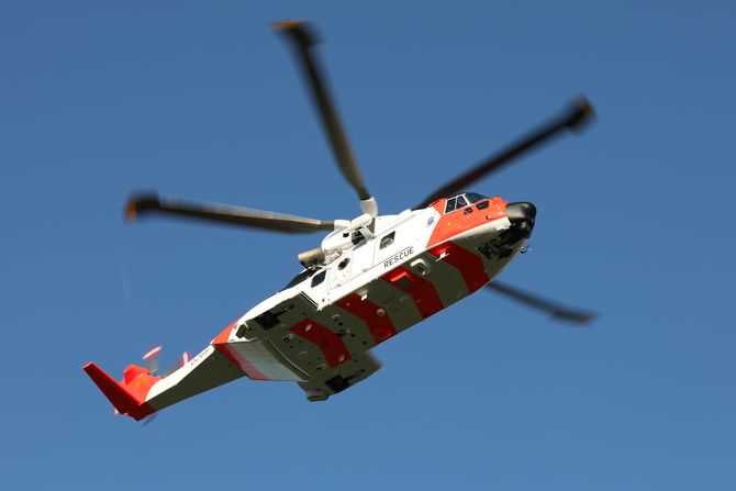 Her er helikopteret på vei fra fabrikken til Norge for første gang.
