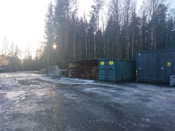 VERKTØYKONTEINER: Det var en konteiner med verktøy som tyvene tok seg inn i natt til fredag.