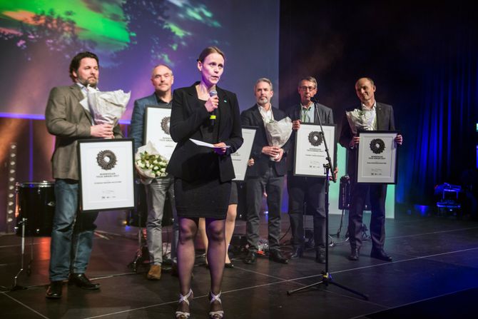 President i Tekna Lise Lyngsnes Randeberg delte ut Norwegian tech Award-prisen på Industri Futurum mandag kveld.