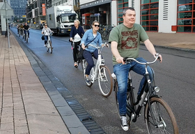 Avdeling for samfunnsplanlegging ved Swecos kontor i Oslo får inspirasjon på studietur i Rotterdam.