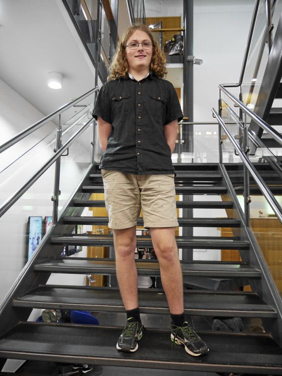 ALLTID I SHORTS: Selv om han ikke kommer til kort politisk, er buksene fortsatt korte, selv midtvinters! Simen Bondevik klatrer til topps i politikken!