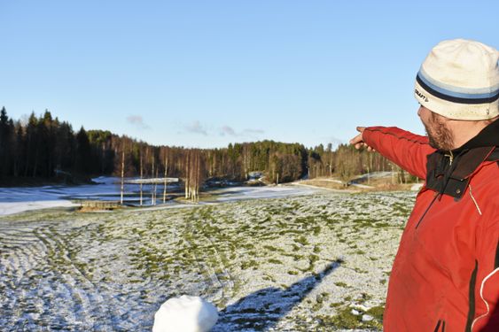 TOMTETRØBBEL: Det er her lysløypen endrer bane på grunn av kontraktslutt. Nå går løypen via kommunal tomt i Sørmarka. Men det gjør ingen forskjell for oss, løypen blir faktisk litt lengre!