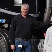 BEKLAGER: Driftleder i Vei og traifkk, Kay Pedersen, har sørget for at hullene er tettet, og han beklager at det tok lang tid.