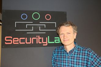 Audun Jøsang er professor ved Institutt for Informatikk ved Universitetet i Oslo.