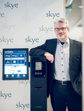 – Betaling mottatt i Bitcoin er 100 prosent sikkert og man er helt uavhengige av det gamle banksystemet og deres rutiner, sier Nilsson.