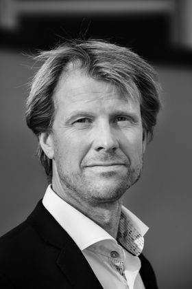 -Med en bedrift som nærmer seg 10 milliarder kroner i omsetning, handler det likevel om mennesker. Gode hoder og flinke hender som kan gjøre jobben hver eneste dag. Og som kan bidra til vår videre vekst, sier Evensen.