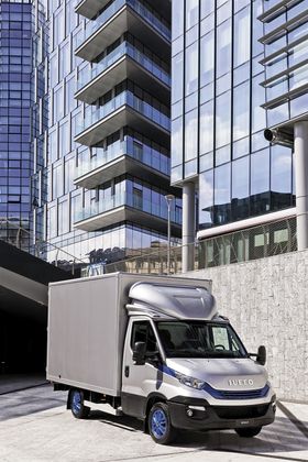 Daily Blue Power serien ble lansert internasjonalt i oktober 2017 og er unik i markedet ved å kunne tilby kundene frihet til å velge mellom tre forskjellige teknologier for å tilfredsstille spesifikke krav fra forskjellige kjøreforhold og virksomheter.