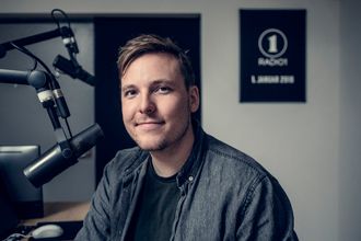 Programleder Niklas Baarli forlater NRK P3 etter sju år og skal nå jobbe for Radio 1 og Bauer Media.
