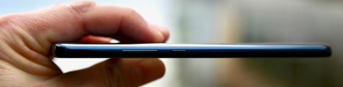 Telefonen er forholdsvis slank.