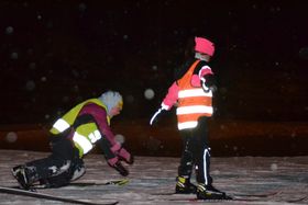 KNALL OG FALL: Litt knall og fall ble det, men alle var fornøyde etter endt trening.