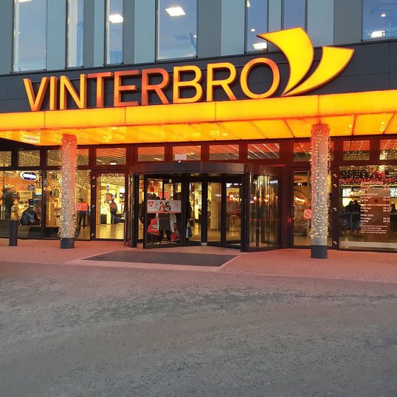 KLART FOR JULEHANDEL: Nå kan julehandelen ved senteret fortsette som normalt.