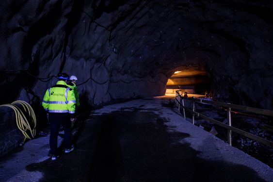 De største utfordringene ved utførelsen av tunnelarbeidene har vært stabilitet og rystelser ved sprengning tett på bebyggelse og eksisterende anlegg.