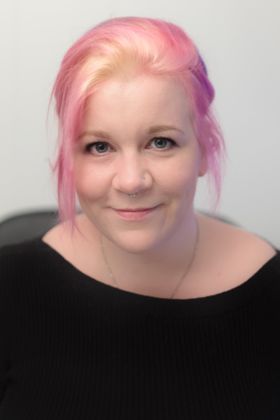 EKSPERT: Anja Schönhaug, innholdsrådgiver, har vurdert hotellkjedenes nettsider.
