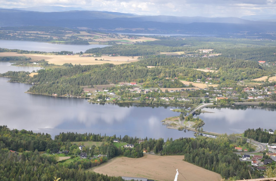 Kroksund: Startpunkt for E16 Sundvollen-Hønefoss, endepunkt for Skaret-Høgkastet.