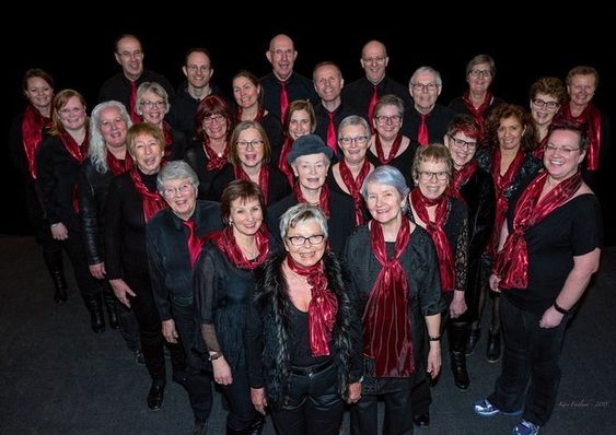 GOSPELGLEDE: Dette er Oppegårds eget gospelkor; GREGOS! De har som formål å glede og inspirere seg selv og andre med sin sang, skriver de på nettsiden sin.