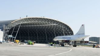 Concorde MSN-1 på vei inn i museet Aeroscopia i Toulouse i 2014.
