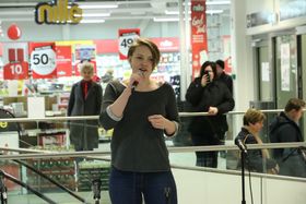 SHAKE UP THE CHRISTMAS: Jenny Norén song hitsongen til gruppa «Train».