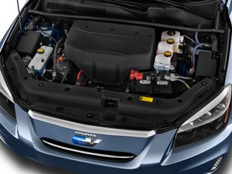 Motorrommet i Toyotas Tesla-konstruerte RAV4 EV.