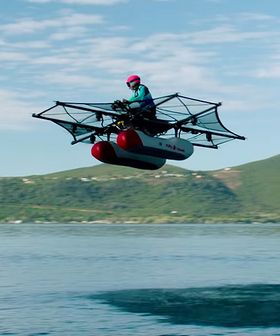 VANNSPORT: Kitty Hawk Flyer må flys over vann utenfor tettbebygde strøk.
