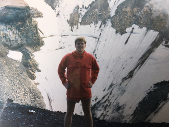 Fjellvandrer: Svein Stølen i soloppgang etter å ha gått til topps på fjellet Mount Fuji - det høyeste fjellet i Japan på 3776 meter.