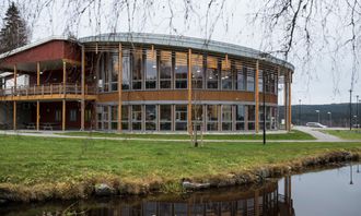 VIKTIG: Politihøgskolen i Kongsvinger og Stavern er viktige verktøy i politireformen, heter det i innstillingen fra representantene fra Høyre og Frp.