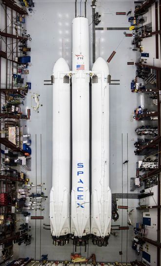 Falcon Heavy.