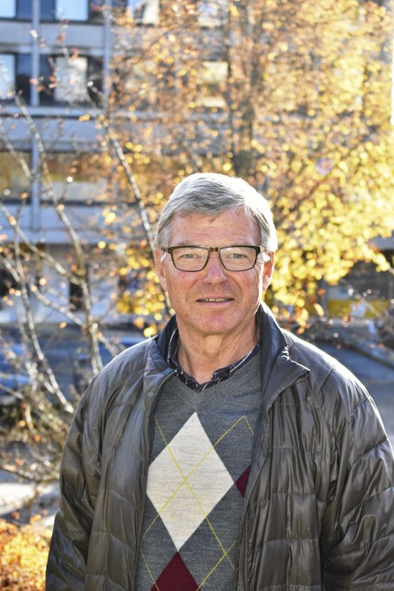 KJENDIS: – De aller fleste er hyggelige, og mange nikker til meg. Her på Kolbotn får jeg stort sett gå i fred. Man blir vant til å være en offentlig person – det må man bare.
