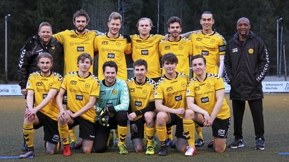 FJORÅRETS LAG: Slik så fjorårets lag ut for Oppegårds fotballherrer.