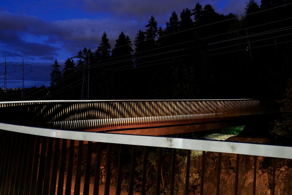 På Tveita i Oslo liger Bumerang bru, som både kan fremvise innovativ og elegant design, samt inkludere iøynefallende arkitektur og robust ingeniørkunst.