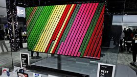 Den største OLED-modellen fra LG hittil, her avbildede W7 på 77 tommer, koster 180 000 kroner i Norge, så den nye 88-tommeren blir utvilsomt ikke billig.