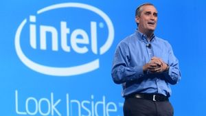 Intel-CEO-Brian-Krzanich-delivers-his-ke