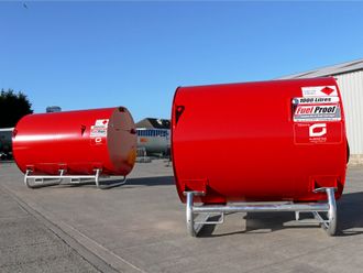 TANKENE: 1000 og 3000 liters tanker som Gjerstad Products skal selge i Norge, Sverige og Finland.