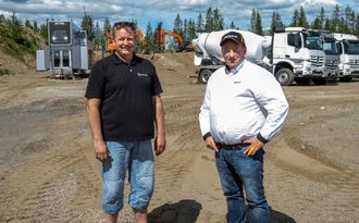 FORNØYD: Både Tommy Solbakken fra Bertel O. Steen og Vegard Gultvedt fra Nasta er strålende fornøyd med å være i gang med Test & Drive.