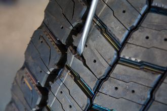 Svært avanserte dekkmønstre gjør at de nye Michelin-dekkene både er slitesterke og gir godt grep.