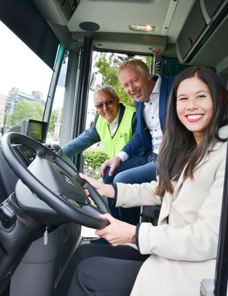 Lan Marie Nguyen Berg (byråd for miljø og samferdsel i Oslo), Pål A. Sommernes (Direktør, Renovasjonsetaten og Jonny Enger (Daglig leder, Veireno).